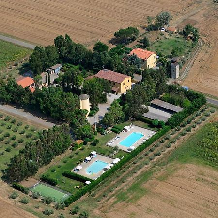 Agriturismo Le Pescine Vada Bagian luar foto
