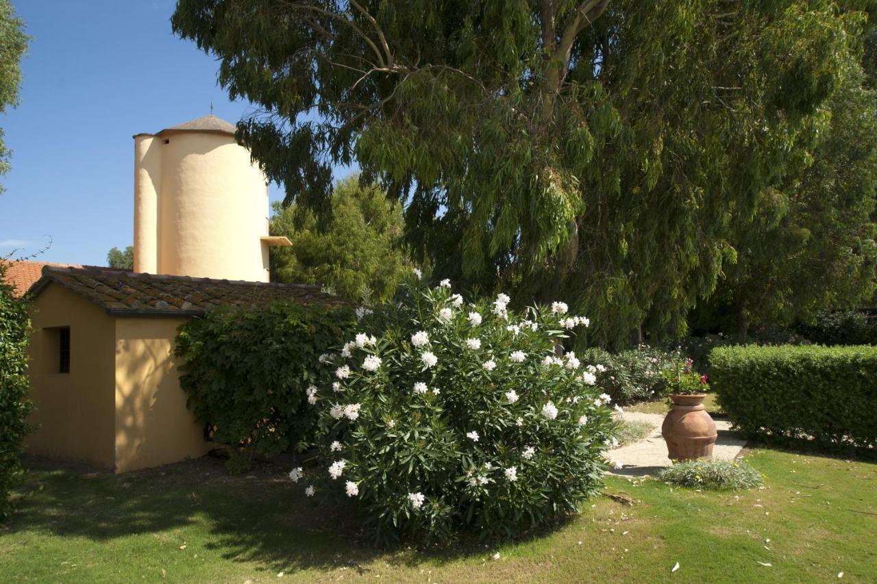 Agriturismo Le Pescine Vada Bagian luar foto