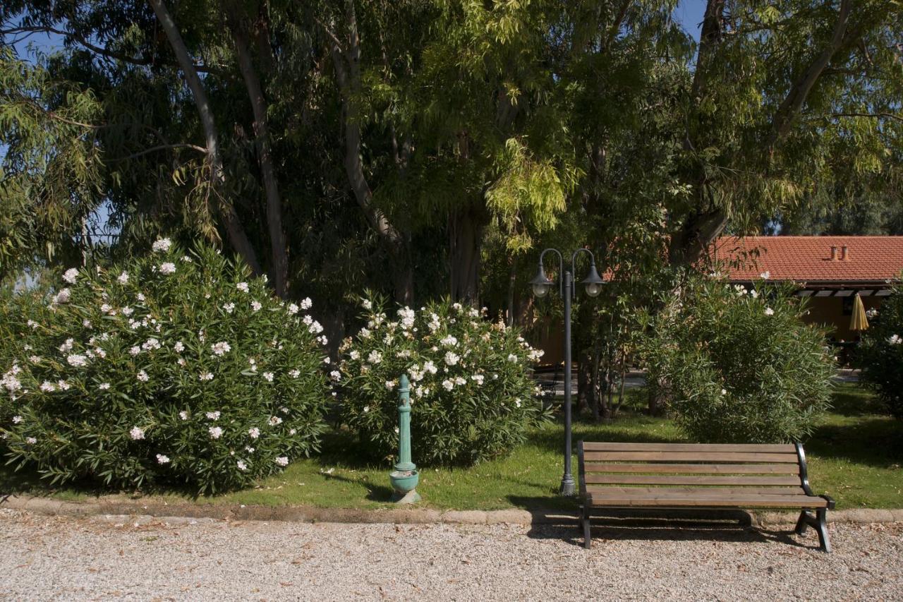 Agriturismo Le Pescine Vada Bagian luar foto
