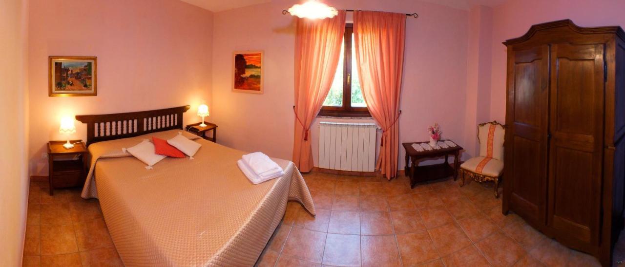Agriturismo Le Pescine Vada Bagian luar foto