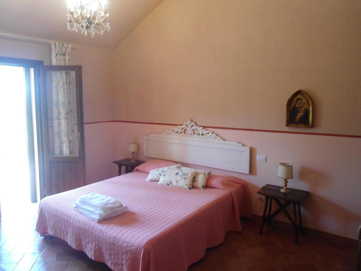 Agriturismo Le Pescine Vada Bagian luar foto