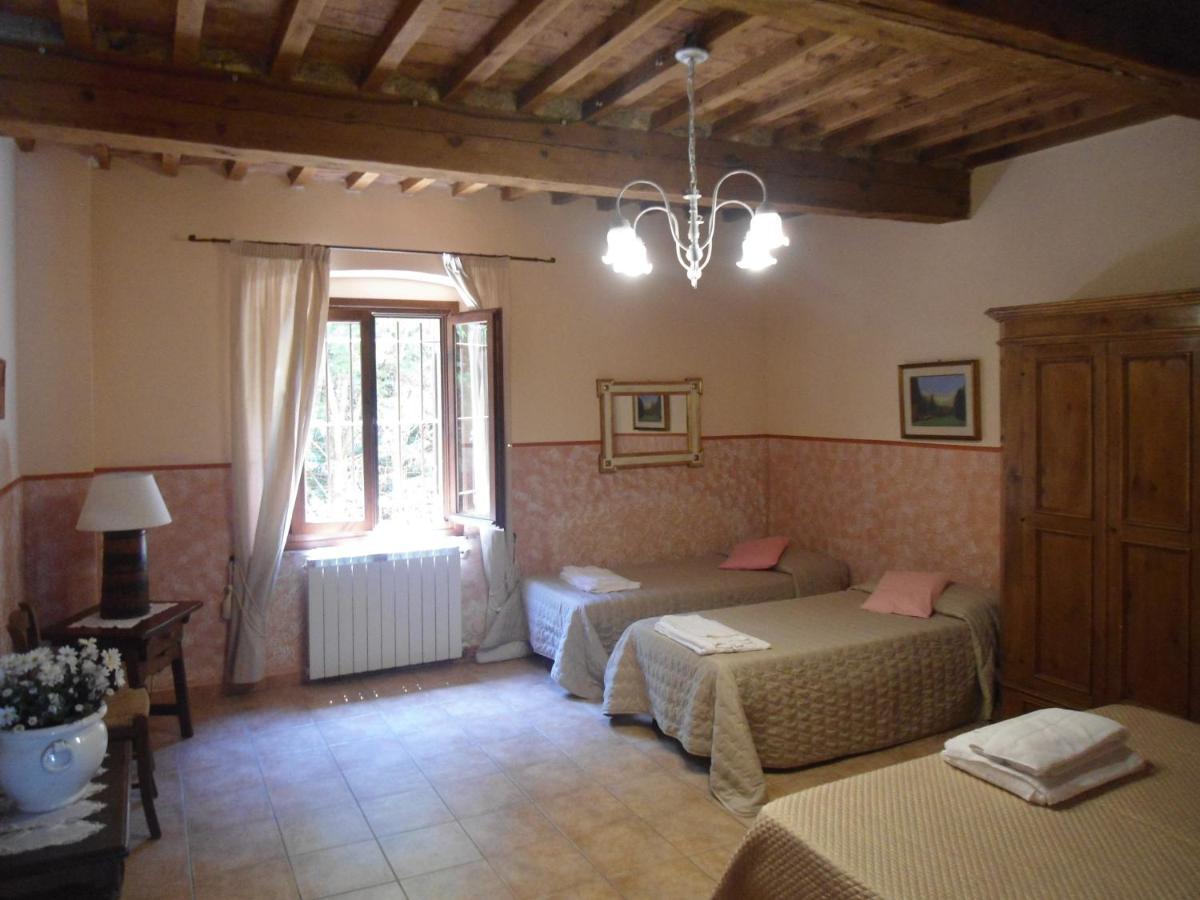 Agriturismo Le Pescine Vada Bagian luar foto
