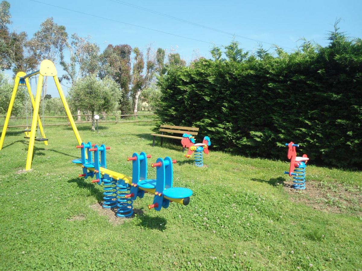 Agriturismo Le Pescine Vada Bagian luar foto