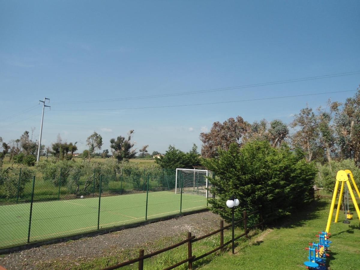 Agriturismo Le Pescine Vada Bagian luar foto