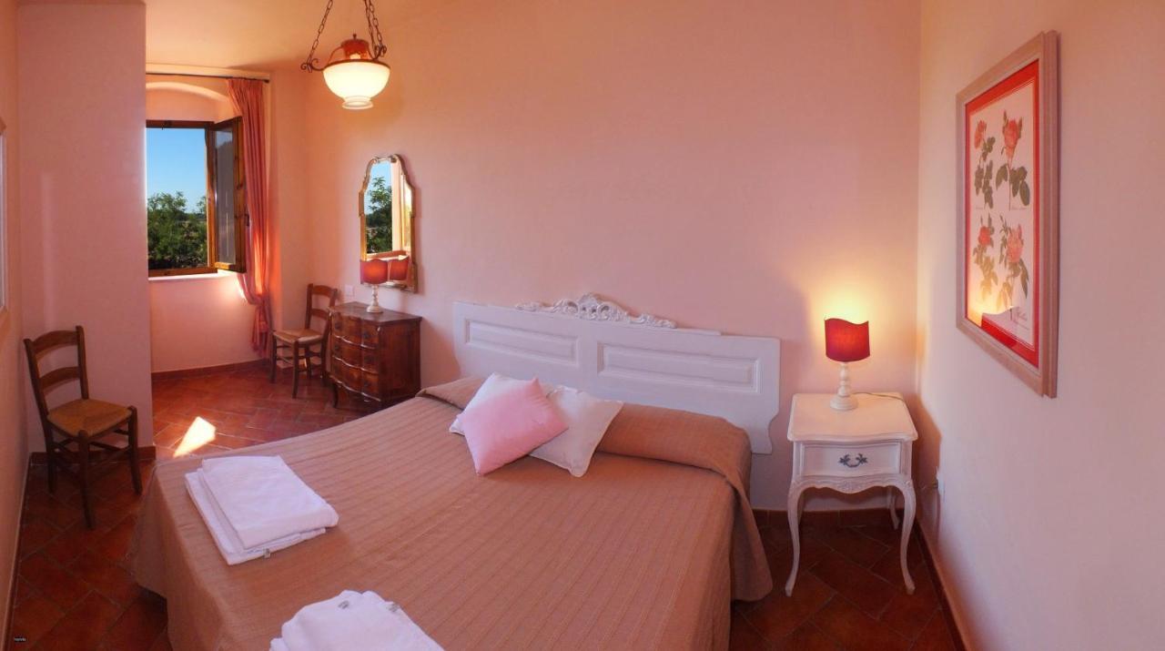Agriturismo Le Pescine Vada Bagian luar foto
