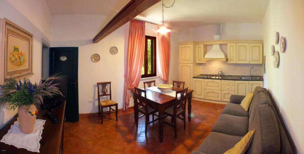 Agriturismo Le Pescine Vada Bagian luar foto